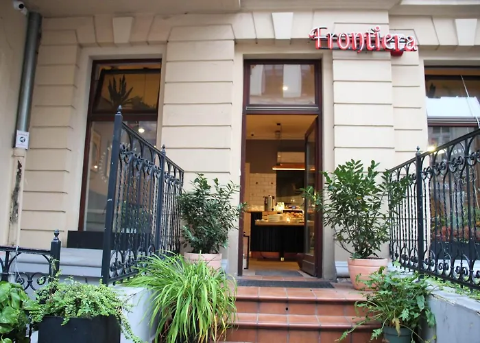 Blooms Inn - City Center Poznan By Friendly Apartments